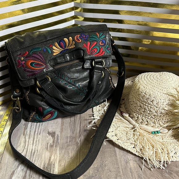 Lucky Brand Handbags - LUCKY BRAND ITALIAN LEATHER BAG